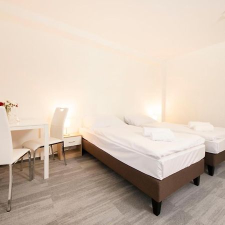 Hotel Blue Apartment Bratislava Exteriör bild
